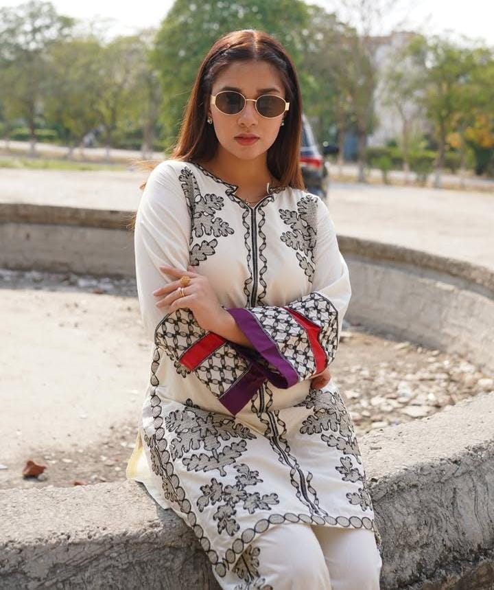 ✨ Elegant Embroidered Cotton 2-Piece ✨