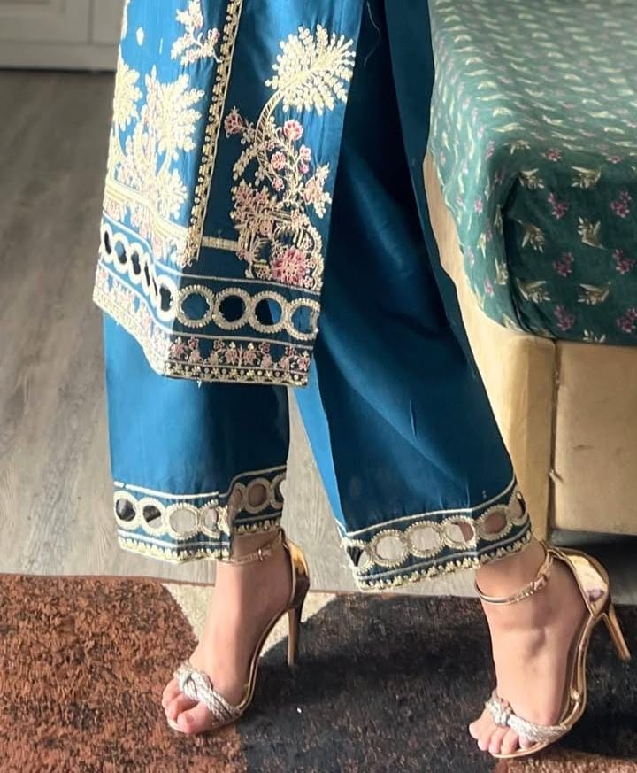 🌿 Premium Cotton Embroidered 2-Piece Suit 🌿