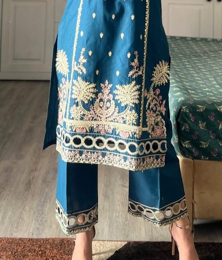 🌿 Premium Cotton Embroidered 2-Piece Suit 🌿