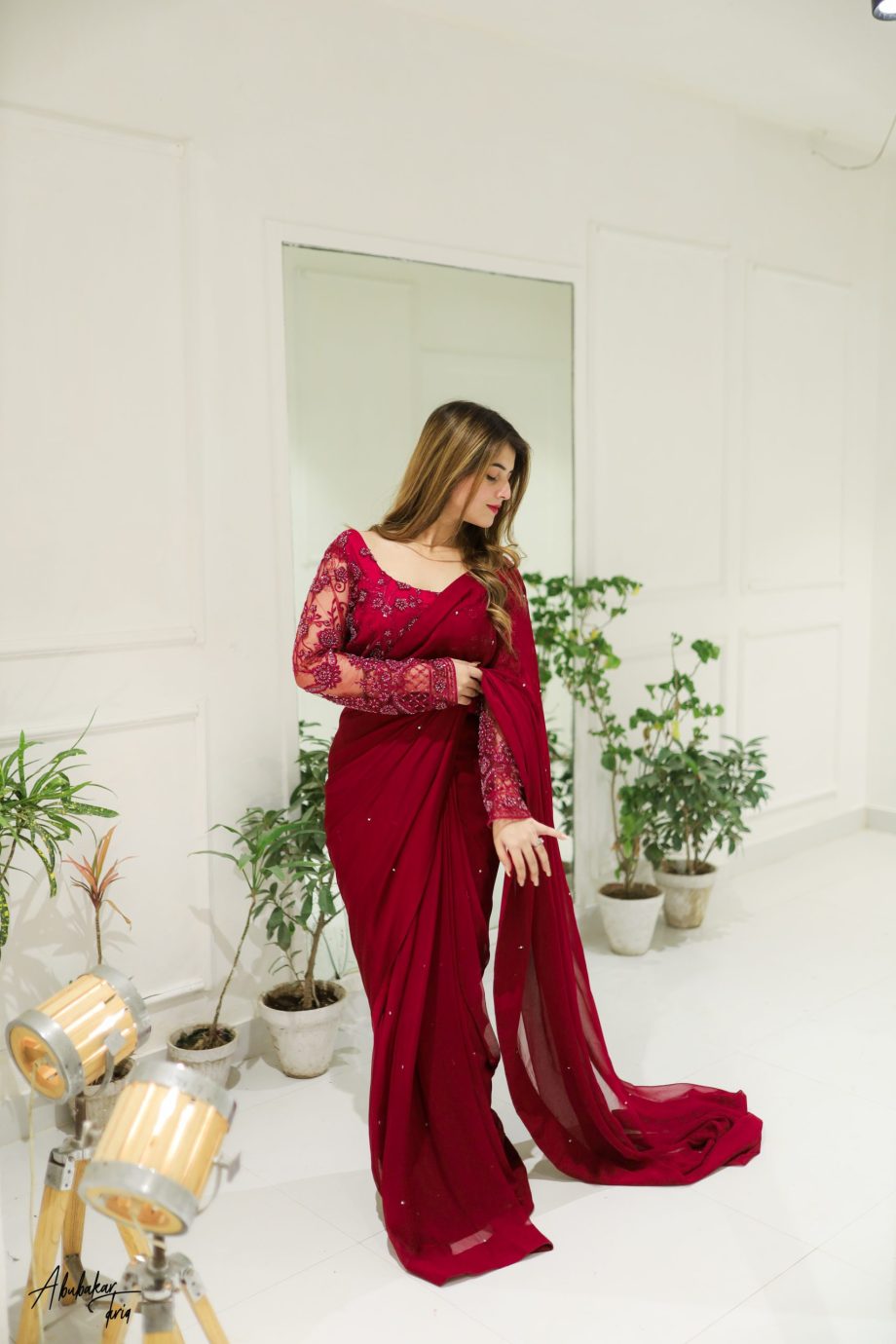 🌸 "Graceful Charm: Chiffon Saree with Sequin & Pearl Embellished Blouse" 🌸