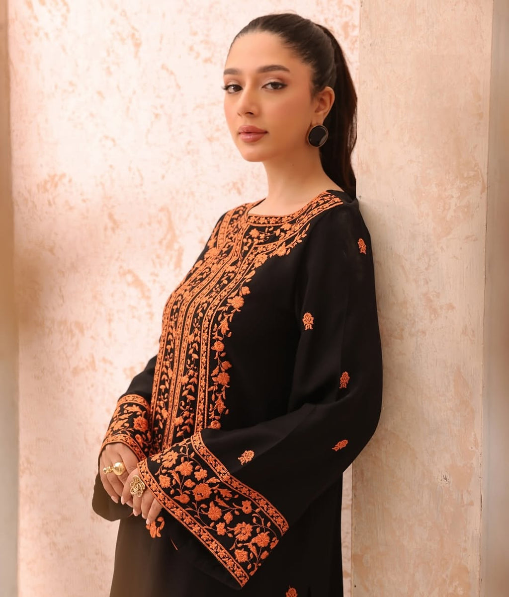 Elegant 2-Piece Embroidered Farshi Shalwar Set